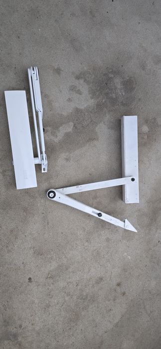 Samozamykacz do drzwi Geze TS 4000+ ramię z blokadą bały domykacz