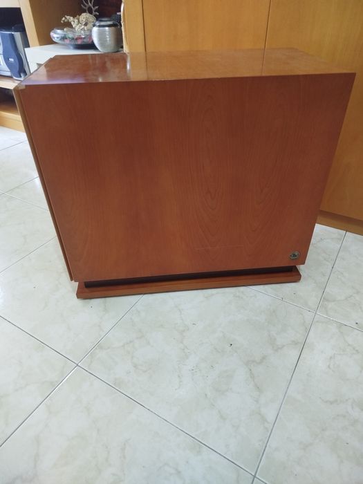 Porta CD'S castanho usado