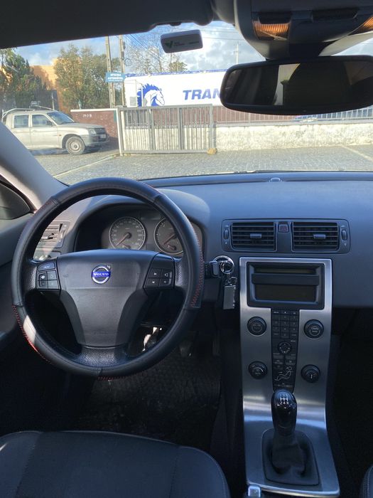VOLVO S40 CARRO 4.700 negociavel