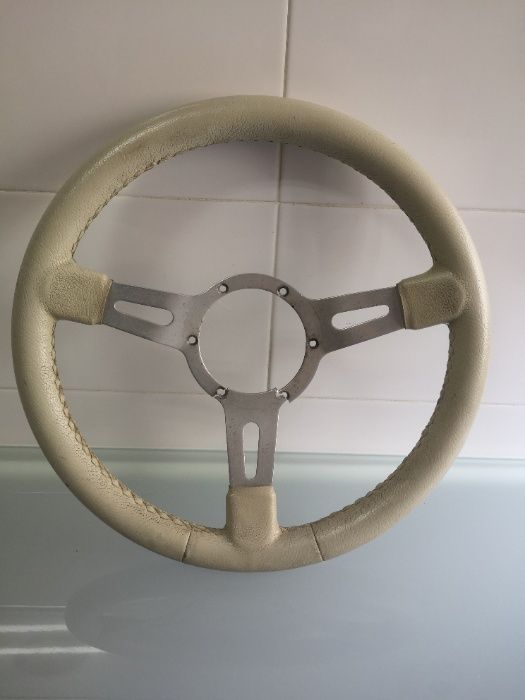 Volante de competição Mountney.