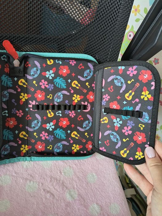 Piórnik stitch jak nowy