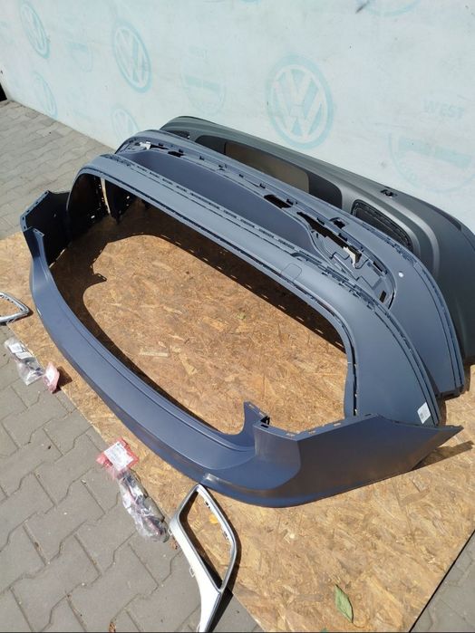 Задній бампер Tiguan 2 USA Америка Комплектуючі