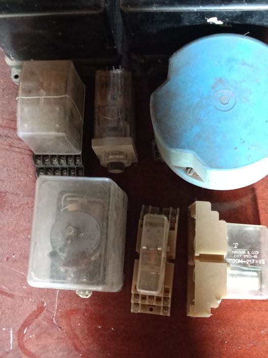 Електричні ,пускачі ,реле часу та інше