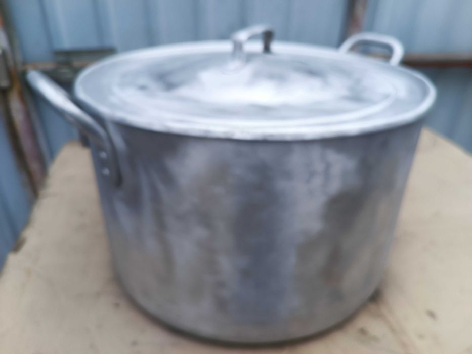 Алюминиевая кастрюля на 40 л с крышкой СССР