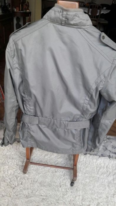 Parka para chuva Zara tamanho M usado uma vez