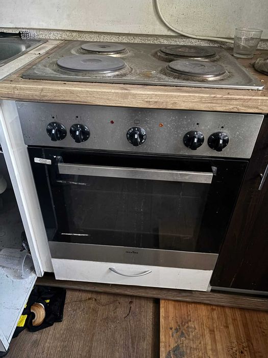 > kuchnia kuchenka gazowo-elektryczna na butlę