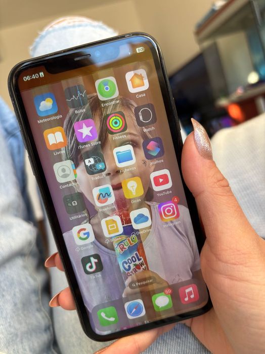 iPhone 11 glass black