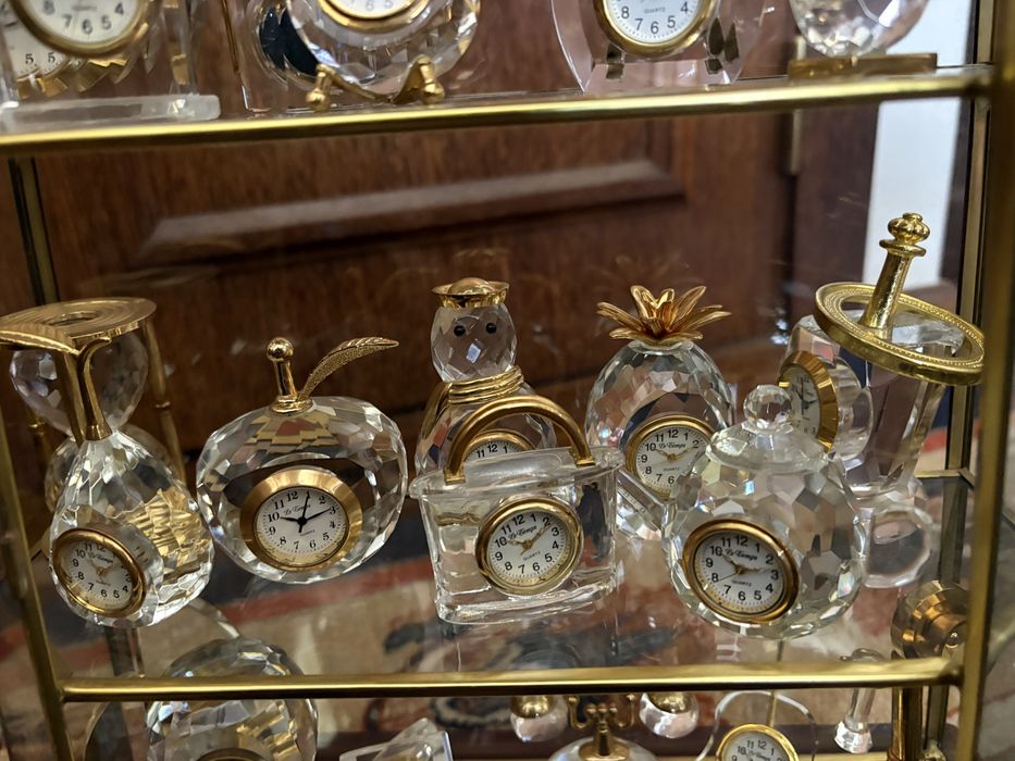 Coleção de relogios de cristal