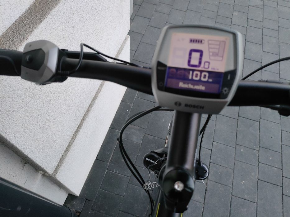 Rower elektryczny silnik Bosch Cross mały przebieg 28 cali