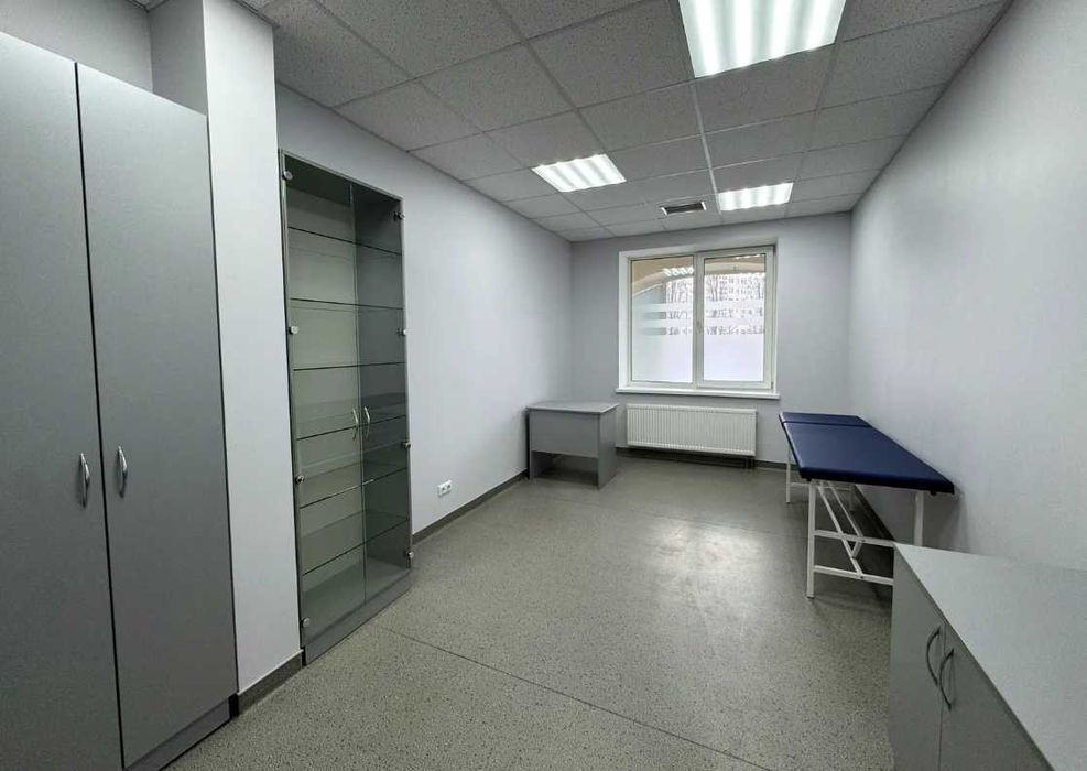 108м2 Володимира Івасюка 8. Будь-який вид діяльності.