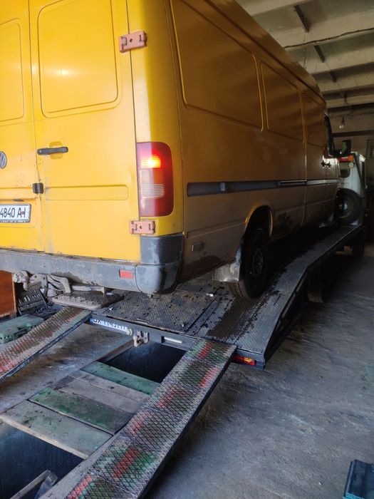 Евакуатор по Україні Послуги евакуатора Вантажні перевезення