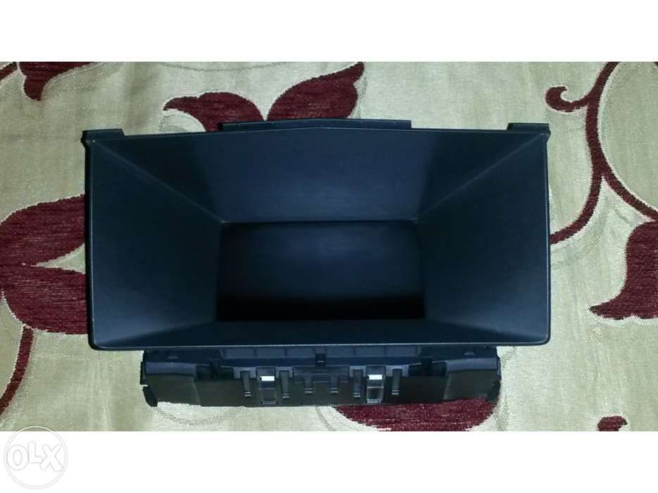 Vendo rádio Opel Astra CD30 (em preto) + BID (com moldura)