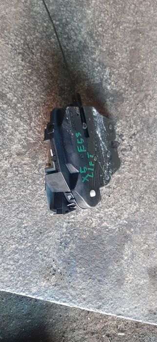 Zamek tylnej klapy bmw x5 e53 lift
