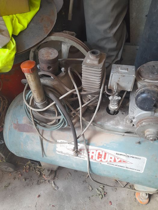 продам компресор 200л