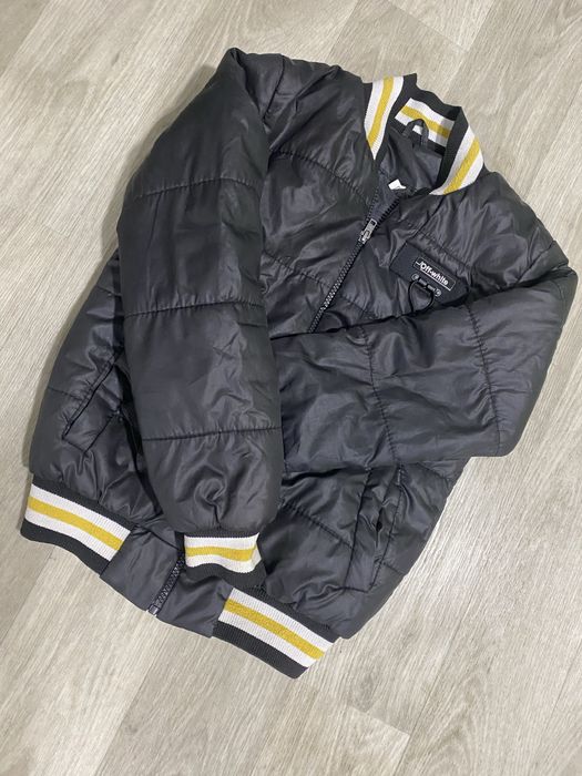 Куртка весна 140 розмір+ подарунок шапка з хомутом