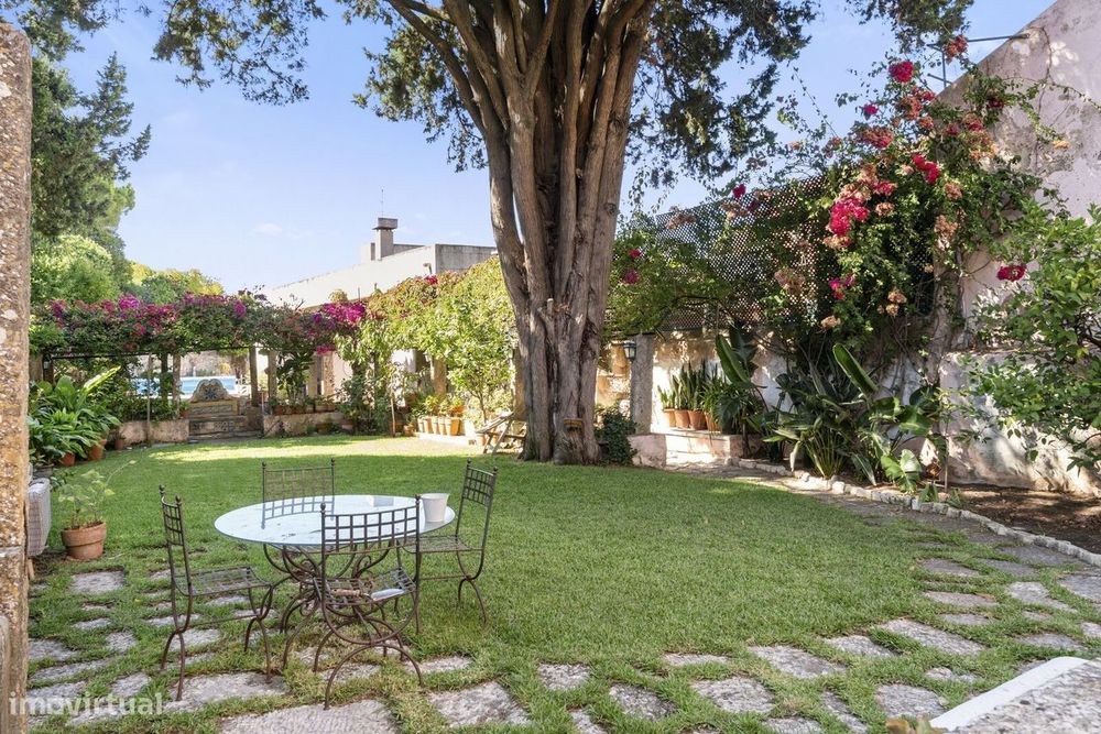 Moradia T4 + 4 com piscina, Lisboa