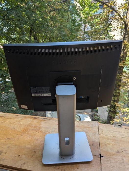 Монітор Samsung 19" E1920nw