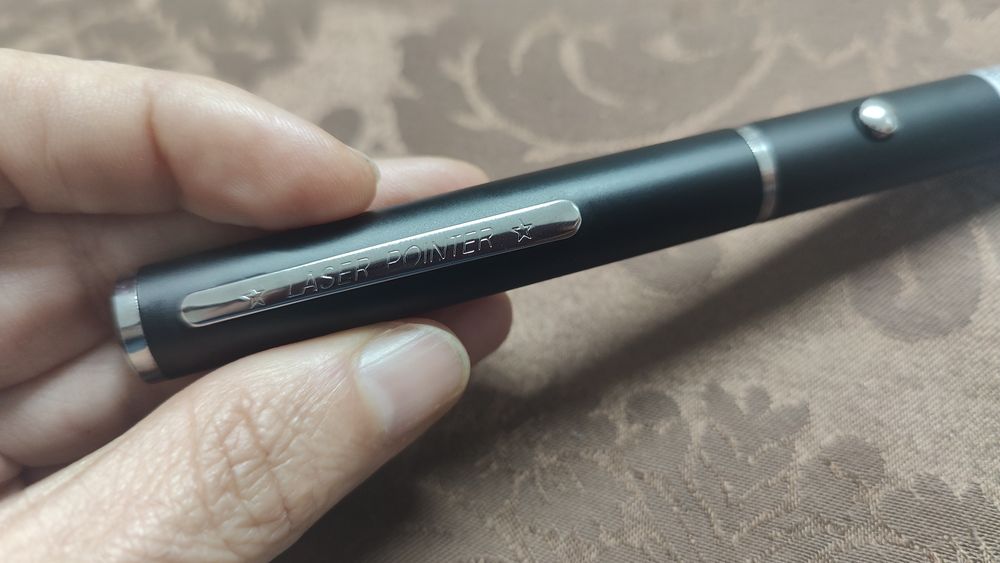 Red Laser Pointer438128546320885764