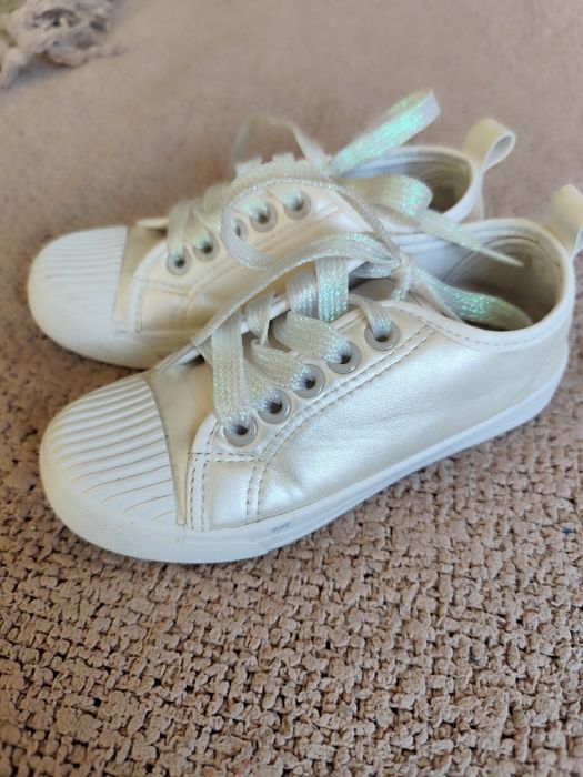 Buty dla dziewczynki r.28