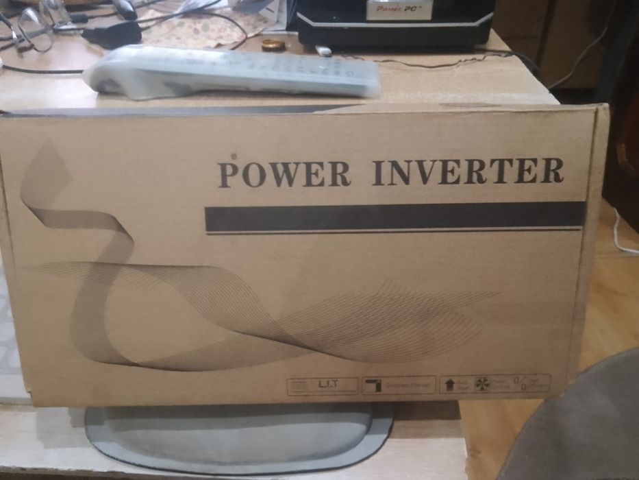 Инвертор V-Tek 3000w dc 12v - Ac 220v