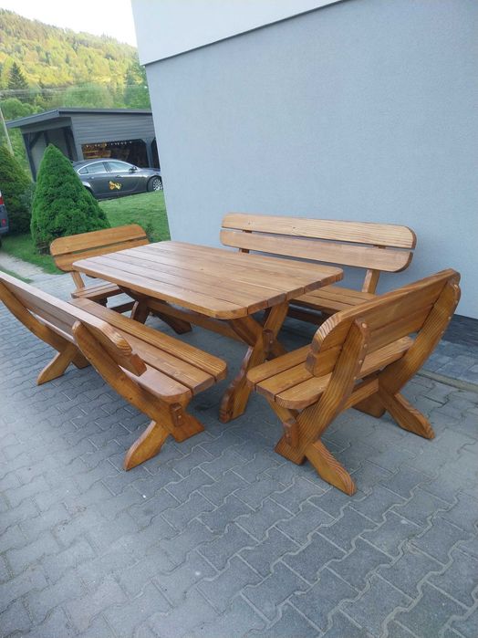 Meble ogrodowe drewniane