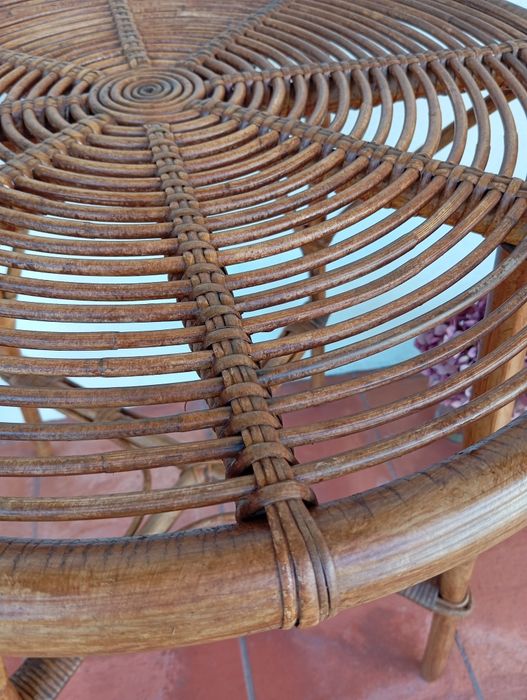 Mesa restaurada verga vime robusta