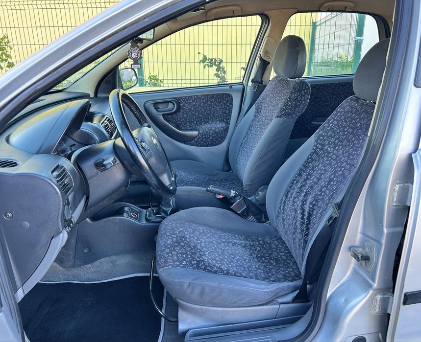 Opel Corsa 1.2 Elegance 2001 AC