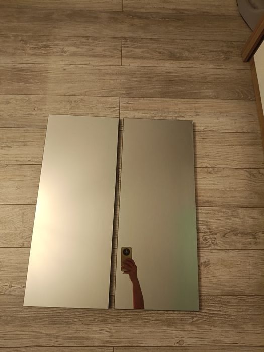 Drzwiczki z lustrami