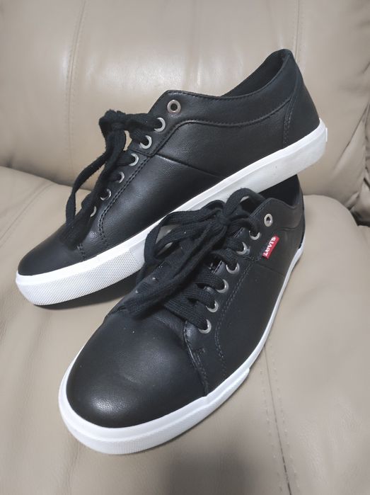 Продам кеди Levi's розмір 42 б/у