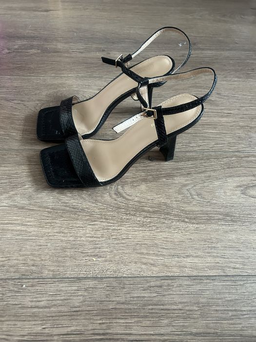 Sandałki Born2be rozmiar 38