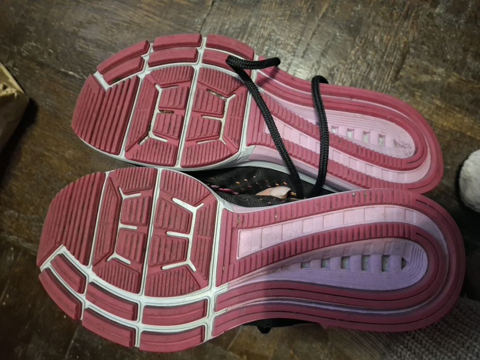 Жіночі кросівки Nike