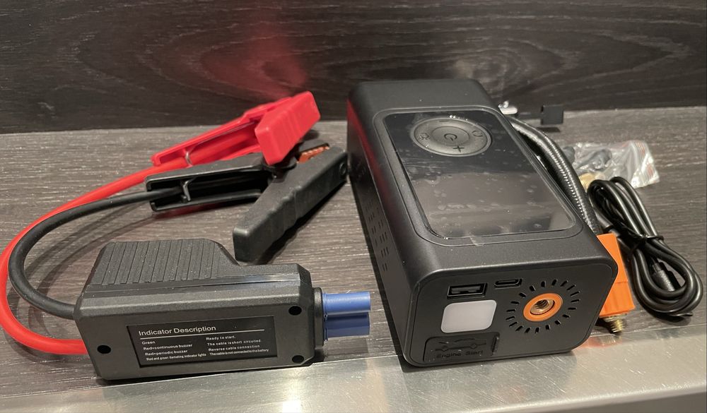 Arrancador de Bateria com compressor de ar, Carregamento Usb e Usb-c , lanterna normal, SOS /Polícia