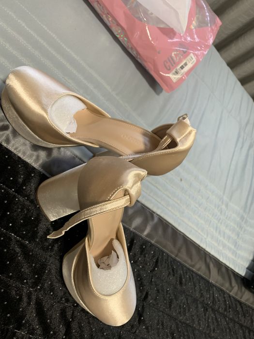 Sapatos salto alto
