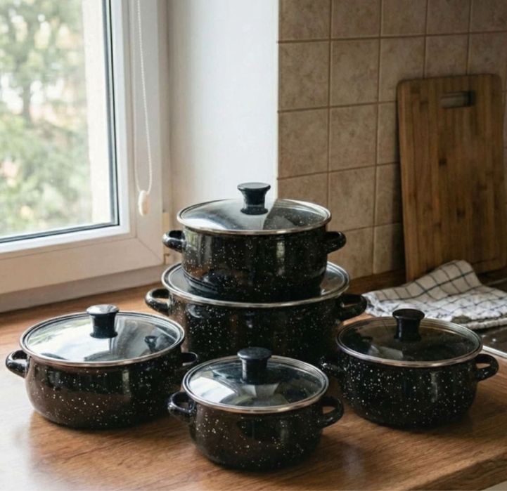 Garnki Kuchenn Emaliowane Naczynia do Kuchni na Indukcję Gaz Nowe