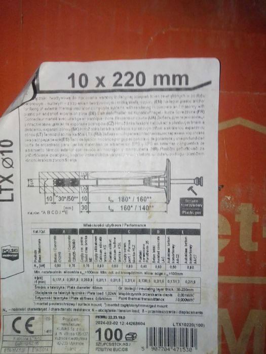 Dystanse do zbrojenia, kołki, dyble do styropianu 22cm