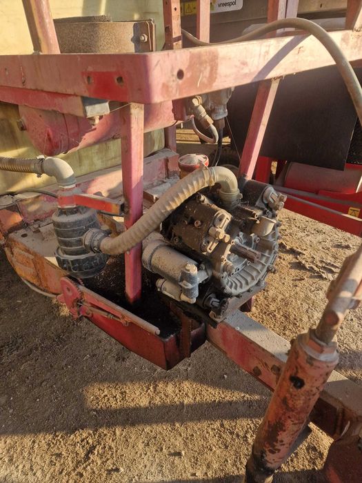 Maszyna do hydrodynamicznego przepychania drenaży (WUKO)