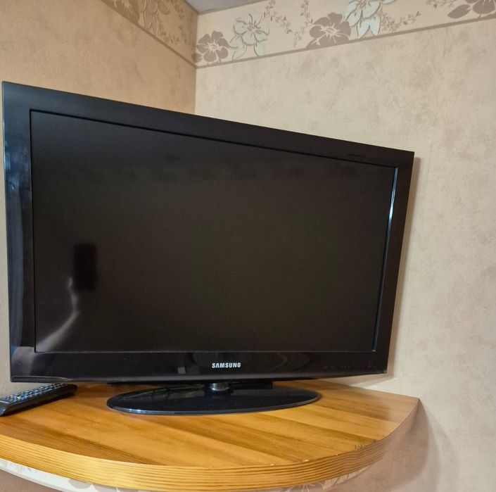 Telewizor Samsung LE32E420E2W OLESNO