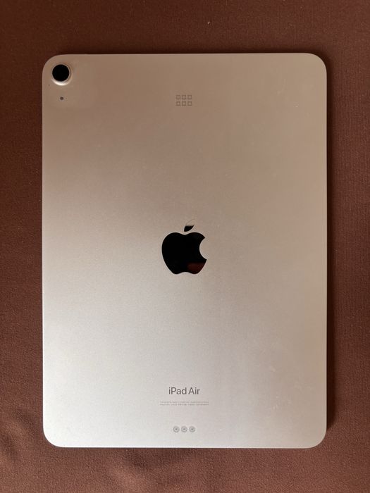 Ipad Air 5 generacji M1 64GB Wifi w kolorze "księżycowa poświata"