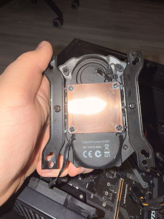 Ryzen 7 3700x + b450 tomahawk max + Arctic LF II 360