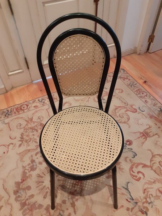 Cadeiras de jardim, de escritório e outras