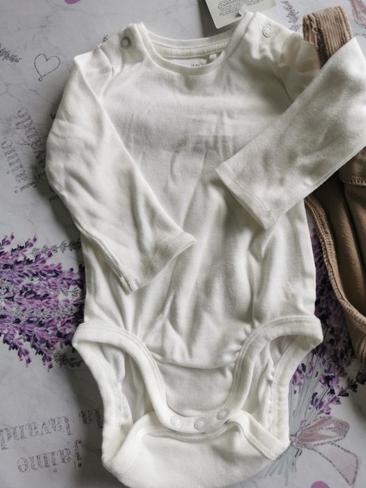 Komplet body + spodnie ogrodniczki r. 62 h&m