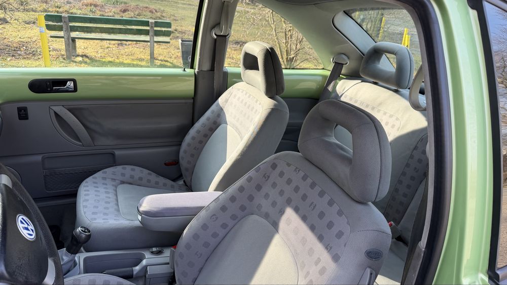 Volkswagen New Beetle