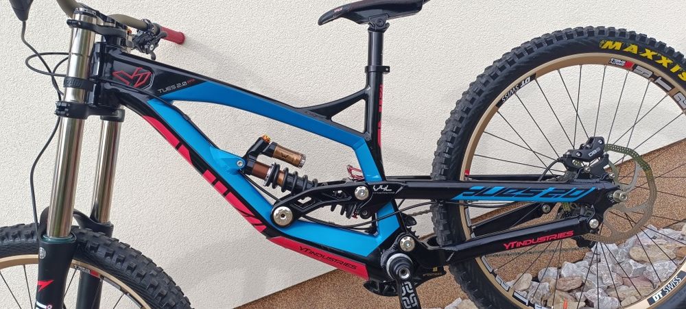 Rower zjazdowy YT TUES 2.0 Pro Downhill DH
