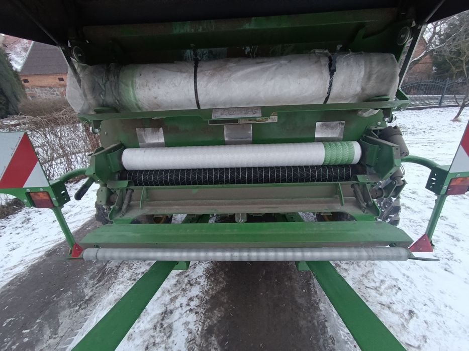 Prasa John Deere V451M