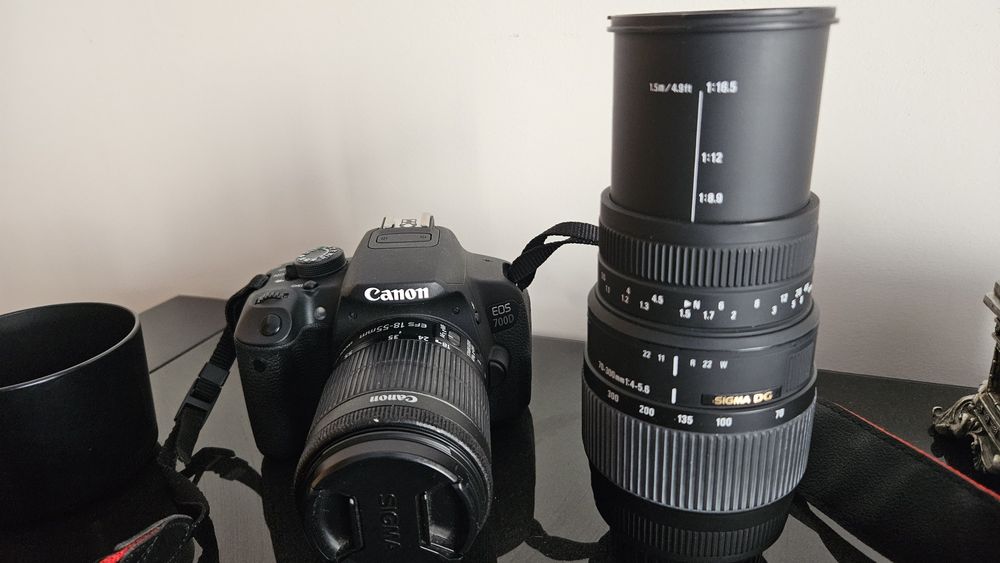 Canon EOS 700D com saco + 18/55 + 70/300