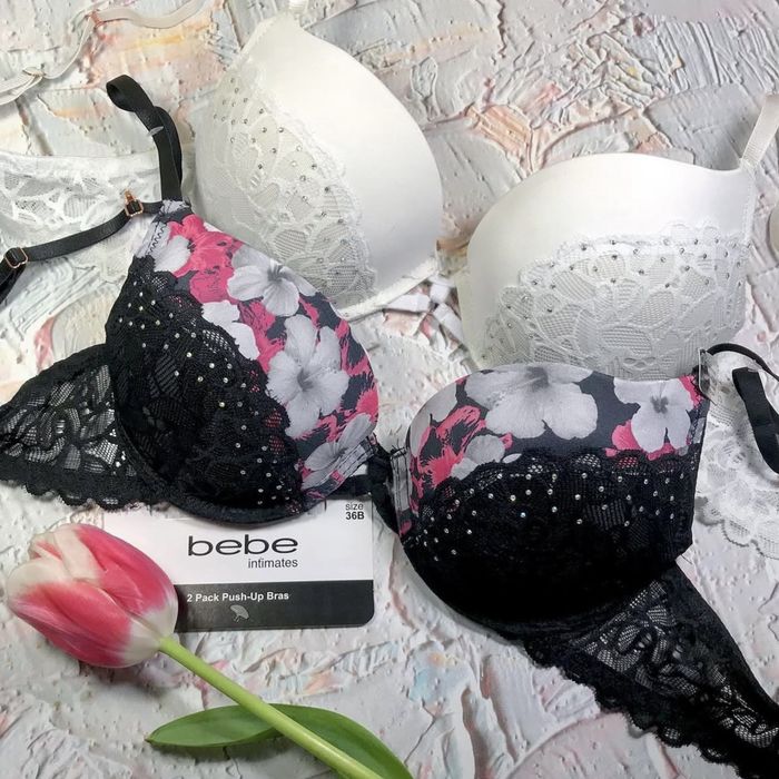 Бюстгалтери, трусики, жіноча білизна відомих брендів