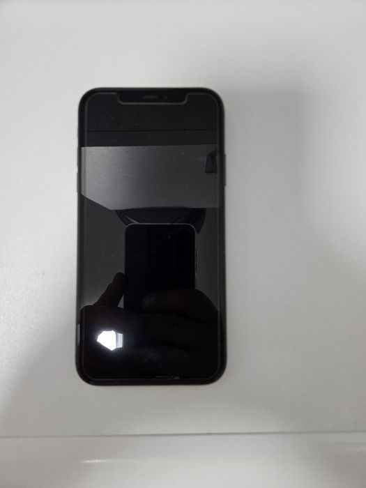 iPhone 11 64GB Apple