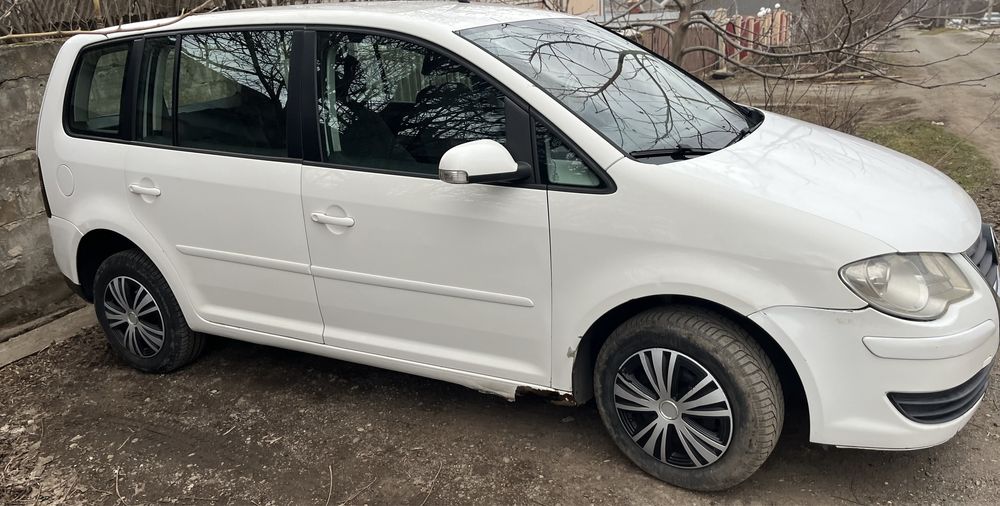 Продам автомобиль Фольксваген Туран