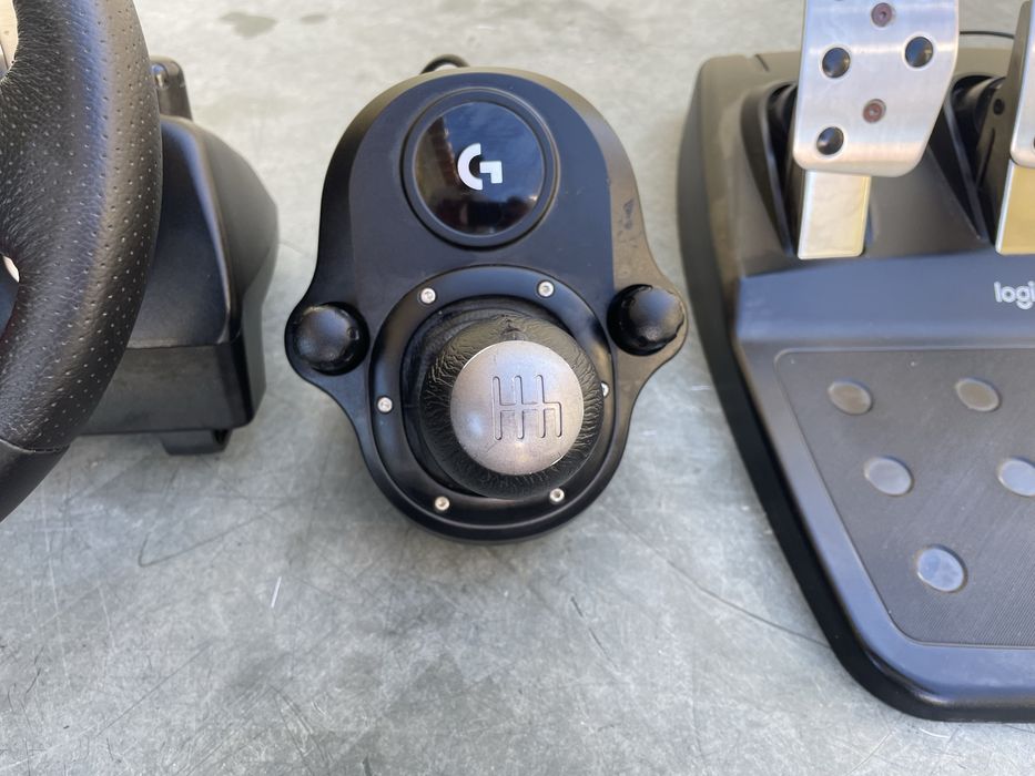 Logitech G29 + Shifter (PS5/PS4/PC)