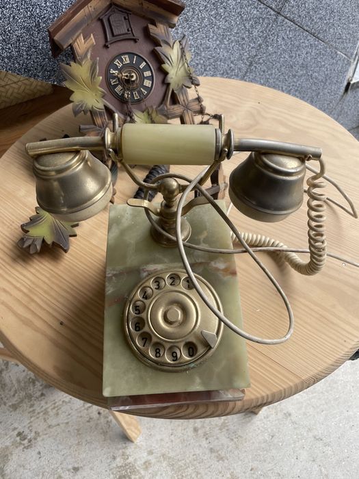 Telefone antigo para decoracao em marmore